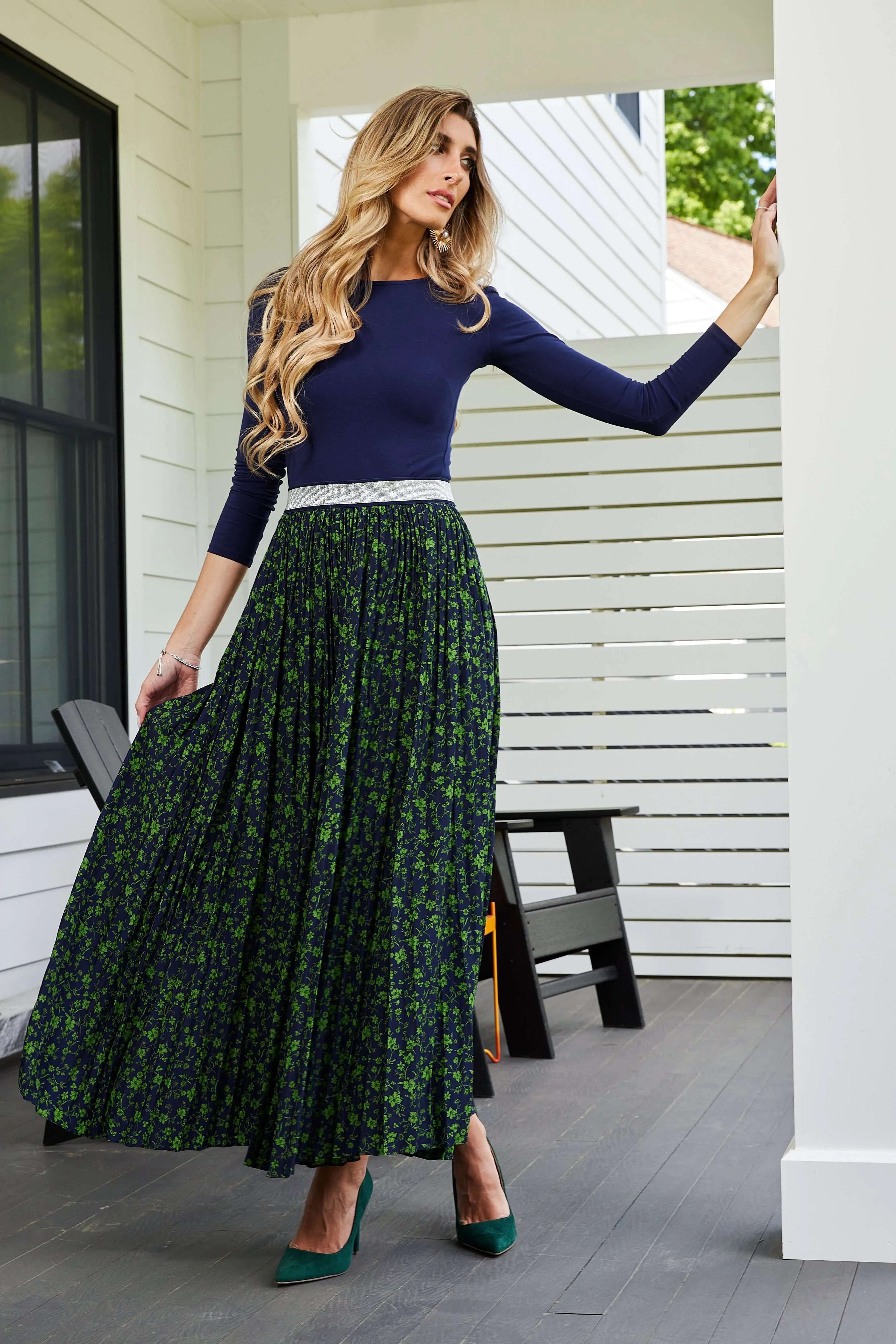ELASTIC WAIST PLEATED MAXI SKIRT